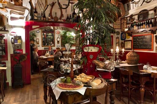Ground floor wedding reception venue at Il Cupolone restaurant in Pavia