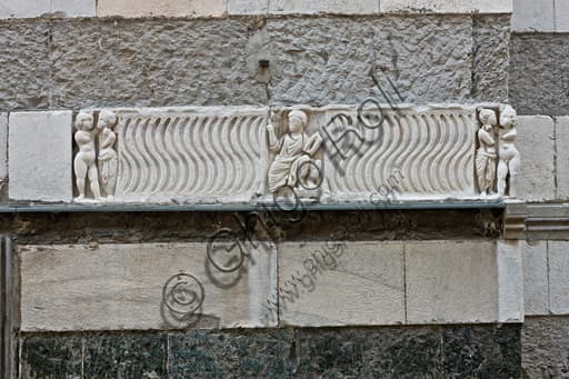 Front of a Roman strigilated sarcophagus with Cupid and Psyche scenes, Genoa Cathedral (St. Lawrence)