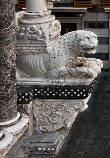 Genoa Cathedral column base sculpture - Samson and lion, Antelami workshop 1200