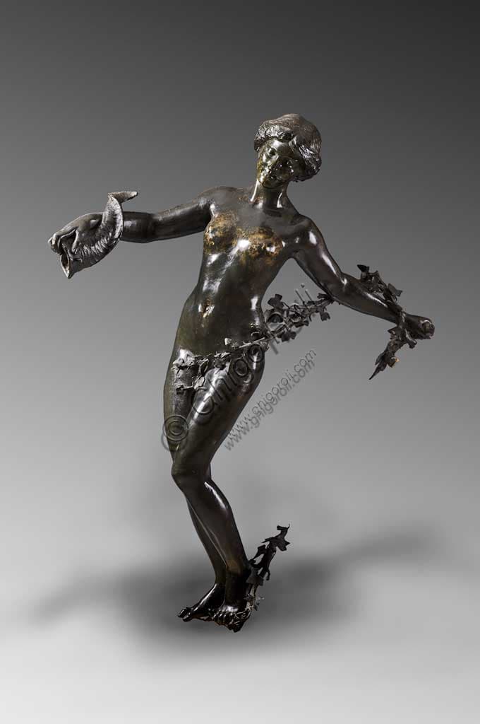 Scultura in bronzo Ragazza con Cornucopia di Ernesto Gazzeri, Collezione Assicoop Unipol