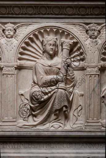 Scultura in marmo 'Della Fortezza' di Giovanni Gagini, 1461, dettaglio del Monumento Fieschi, Duomo di Genova