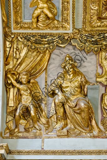 Statue of the prophet Daniel, Baroque sculpture by Lazzaro Tavarone in Genoa Cathedral