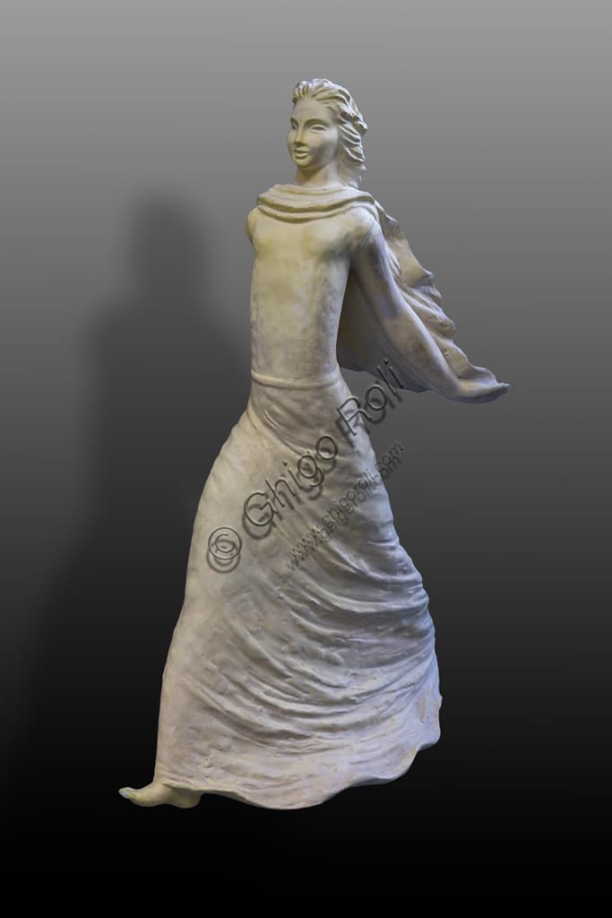 Ceramic statuette of a woman by Ruffo Giuntini, 20th century, Deruta Ceramics Museum, Italy