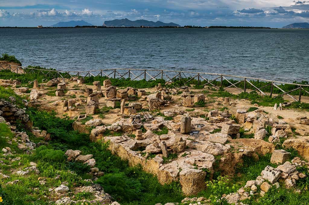 Veduta panoramica del Tophet, santuario fenicio-punico a cielo aperto sull'isola di Mozia (San Pantaleo)