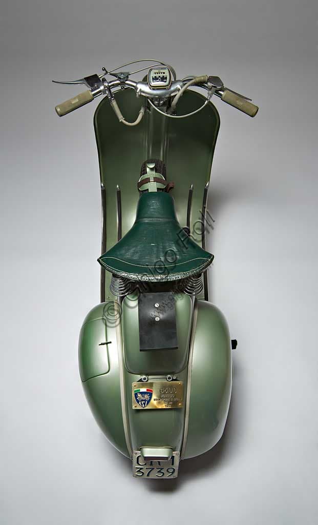 Restored 1951 Vespa Sei Giorni vintage scooter, iconic Piaggio design