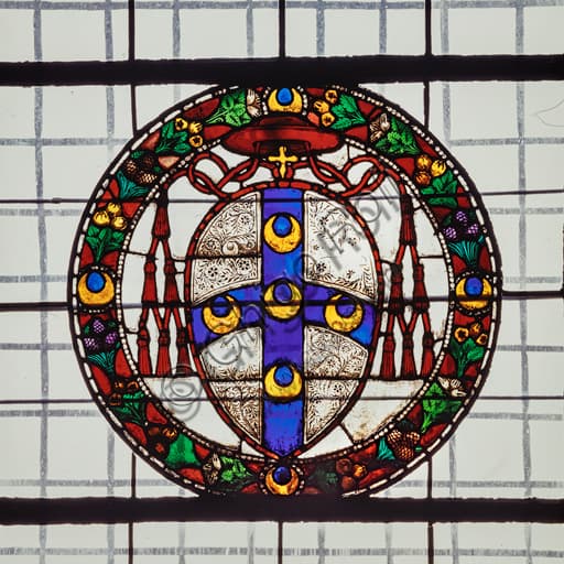 Vetrata colorata con stemma araldico del cardinale Francesco Todeschini Piccolomini, Duomo di Siena, Toscana
