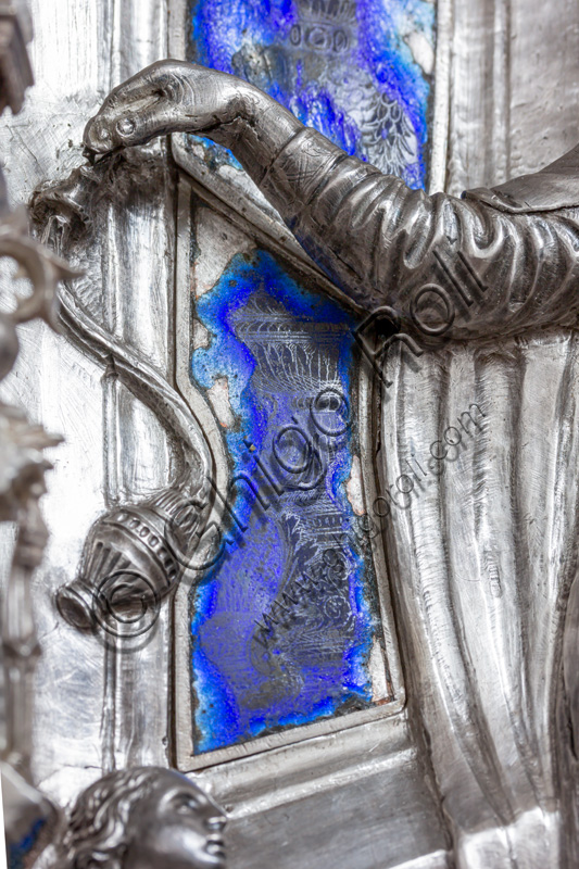 “Proclamation to Zacharias and Visitation”, by Bernardo Cennini. Tile of “The Silver Altar of St. John's Treasure” (1367 - 1483), Museum of the Opera del Duomo (Museum of Florence Cathedral of Santa Maria del Fiore), Florence.Detail.