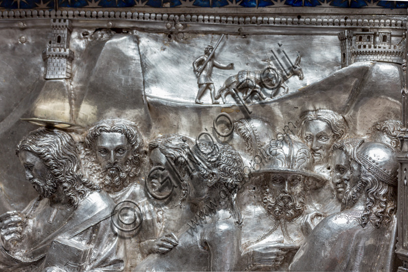 “Christ receives the messengers of San Giovanni”, by fourteenth-century Florentine goldsmiths.Tile of “The Silver Altar of St. John's Treasure” (1367 - 1483), Museum of the Opera del Duomo (Museum of Florence Cathedral of Santa Maria del Fiore), Florence.Detail.