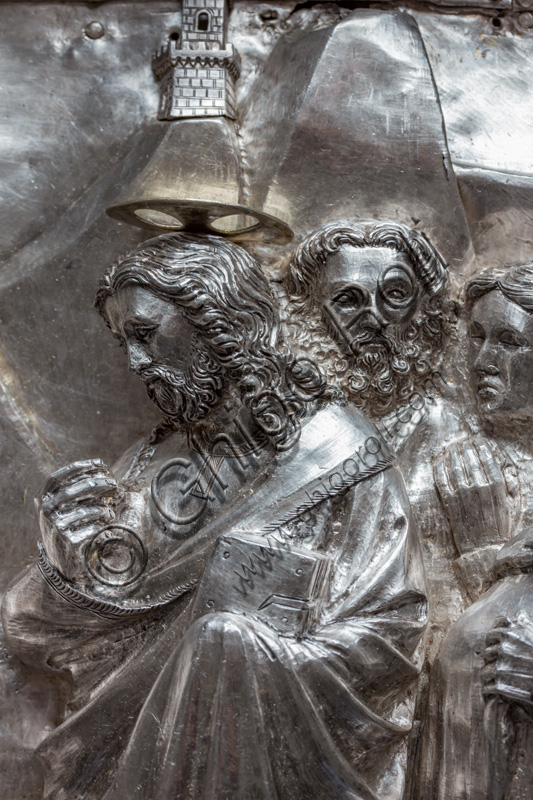 “Christ receives the messengers of San Giovanni”, by fourteenth-century Florentine goldsmiths.Tile of “The Silver Altar of St. John's Treasure” (1367 - 1483), Museum of the Opera del Duomo (Museum of Florence Cathedral of Santa Maria del Fiore), Florence.Detail.