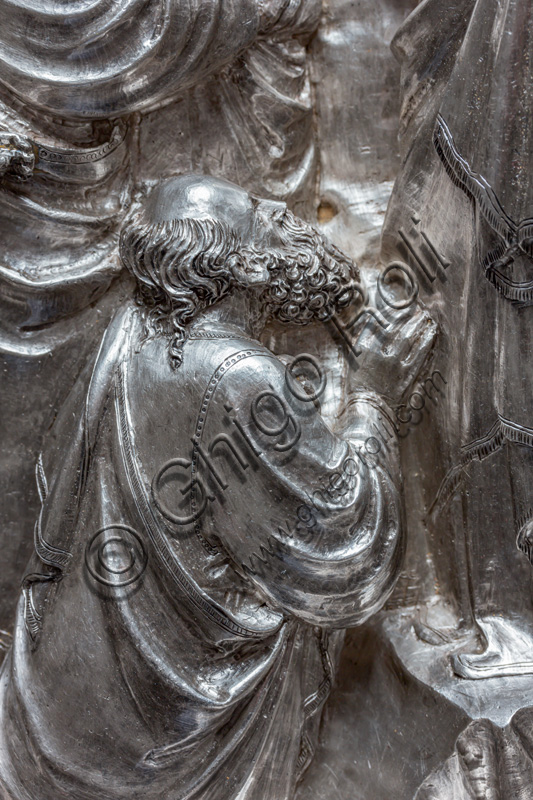 “Christ receives the messengers of San Giovanni”, by fourteenth-century Florentine goldsmiths.Tile of “The Silver Altar of St. John's Treasure” (1367 - 1483), Museum of the Opera del Duomo (Museum of Florence Cathedral of Santa Maria del Fiore), Florence.Detail.