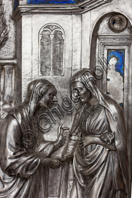 “Proclamation to Zacharias and Visitation”, by Bernardo Cennini. Tile of “The Silver Altar of St. John's Treasure” (1367 - 1483), Museum of the Opera del Duomo (Museum of Florence Cathedral of Santa Maria del Fiore), Florence.Detail of the Visitation.