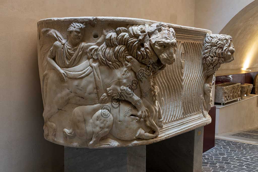  Monreale Cathedral, Diocesan Museum: Roman sarcophagus (III century), probably used as the first tomb of King William II. The scene represents a lion killing a donkey.