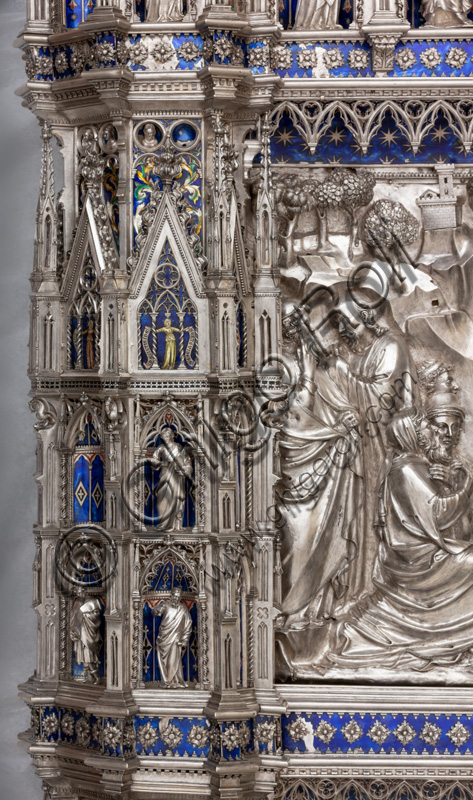 Florence, Museum of the Opera del Duomo (Museum of Florence Cathedral of Santa Maria del Fiore): “the silver altar of St. John's Treasure” (1367 - 1483), by florentine masters.Front of the dossal: upper detail of the corner pillar between the front of the dossal and the left side, with figures of saints and / or prophets.