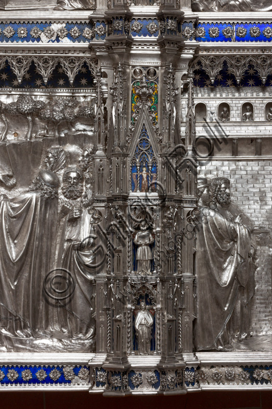 Florence, Museum of the Opera del Duomo (Museum of Florence Cathedral of Santa Maria del Fiore): “the silver altar of St. John's Treasure” (1367 - 1483), by florentine masters.Front of the dossal: lower detail of the fifth pillar from the left, with figures of saints and / or prophets.