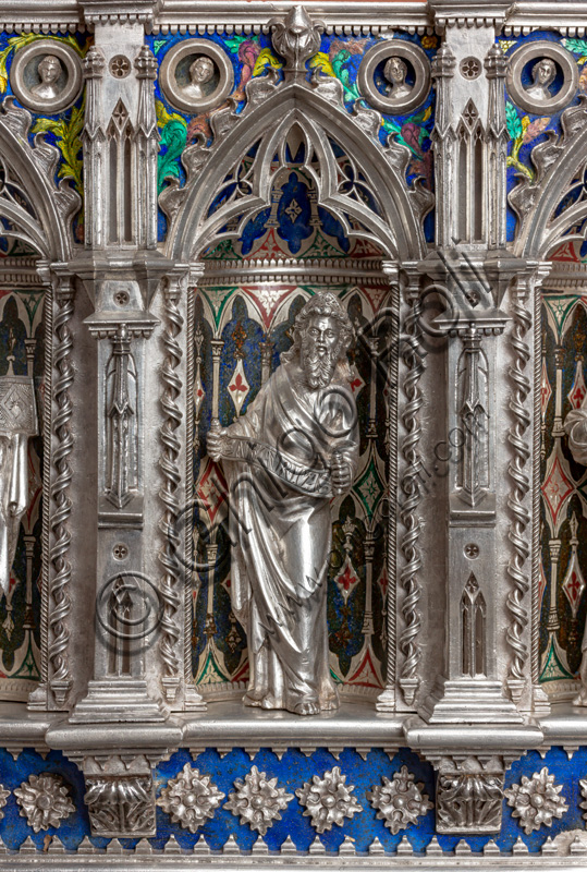 Florence, Museum of the Opera del Duomo (Museum of Florence Cathedral of Santa Maria del Fiore): “the silver altar of St. John's Treasure” (1367 - 1483), by florentine masters.Front of the dossal, fifth top row: detail of a niche with the statue of the Prophet Zechariah.