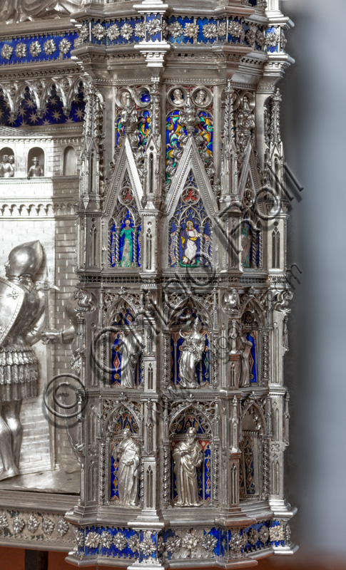 Florence, Museum of the Opera del Duomo (Museum of Florence Cathedral of Santa Maria del Fiore): “the silver altar of St. John's Treasure” (1367 - 1483), by florentine masters.Front of the dossal: lower detail of the corner pillar between the front of the dossal and the right side, with figures of saints and / or prophets.