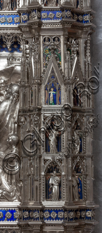 Florence, Museum of the Opera del Duomo (Museum of Florence Cathedral of Santa Maria del Fiore): “the silver altar of St. John's Treasure” (1367 - 1483), by florentine masters.Front of the dossal: upper detail of the sixth pillar from the left, with figures of saints and / or prophets.