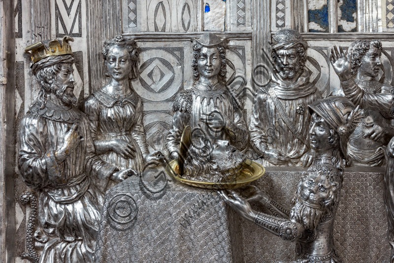 “Herod's banquet and Salomè's dance”, by Antonio di Salvi and Francesco di Giovanni.Tile of “The Silver Altar of St. John's Treasure” (1367 - 1483), Museum of the Opera del Duomo (Museum of Florence Cathedral of Santa Maria del Fiore), Florence.Detail with the king, the princess and the head of the Baptist.