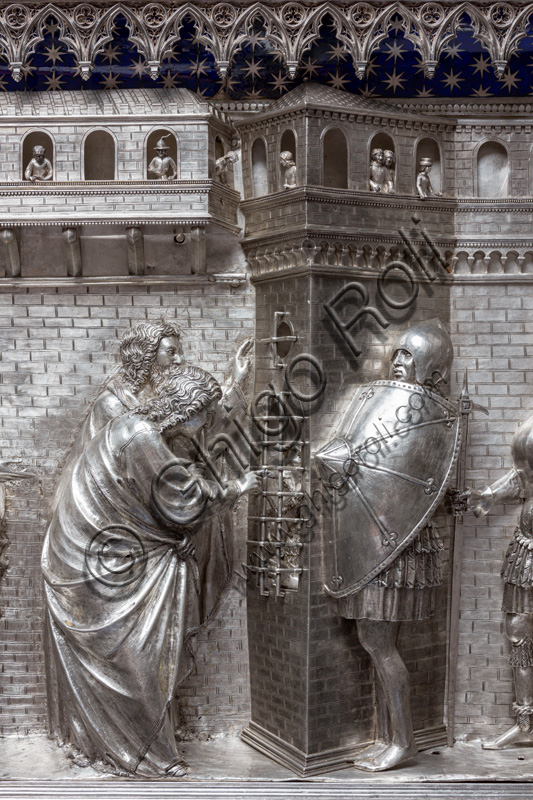 "St John in prison sends disciples to Jesus", by Leonardo di Ser Giovanni.Tile of “The Silver Altar of St. John's Treasure” (1367 - 1483), Museum of the Opera del Duomo (Museum of Florence Cathedral of Santa Maria del Fiore), Florence.Detail.