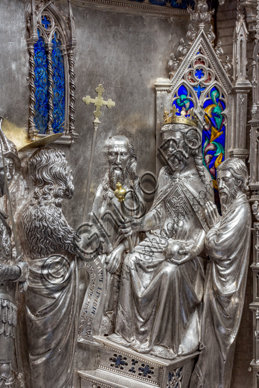 “Saint John preaches before Herod”, by Leonardo di Ser Giovanni. The Saint holds up the motto "Non licet tibi ... uxorem fratris tui ...."Tile of “The Silver Altar of St. John's Treasure” (1367 - 1483), Museum of the Opera del Duomo (Museum of Florence Cathedral of Santa Maria del Fiore), Florence.Detail.